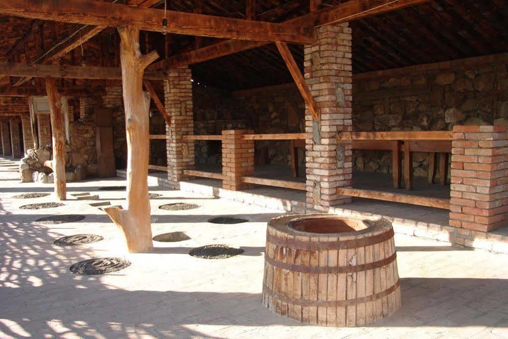 Hotel Twins Wine House Napareuli Exteriér fotografie